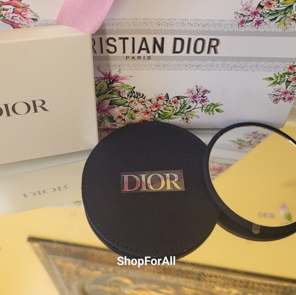 Dior Cosmetic-Makeup Mirror/Carrying Case - Picture 3 of 9